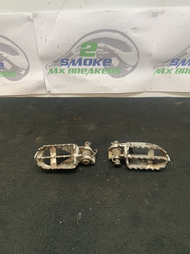 Kawasaki 2010 foot pegs - kawasaki,